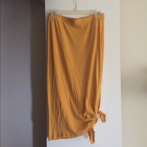 FOREVER 21 mustard skirt